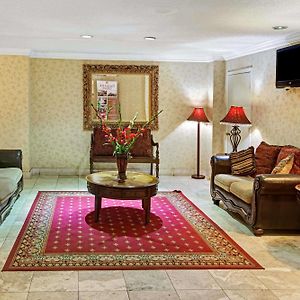 Ramada Overland Park